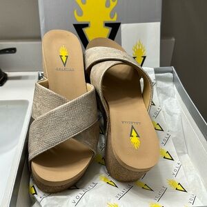 Volatile Riverside wedge sandals, size 7